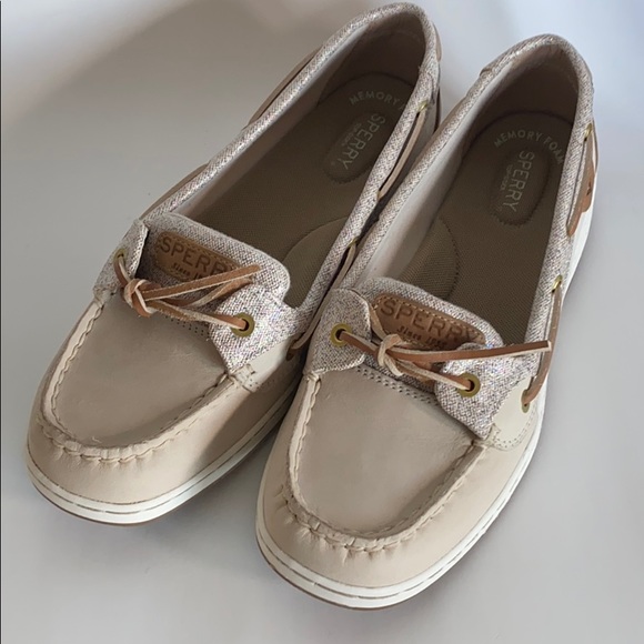 NWOB Sperry Top Sider women’s size 9.5